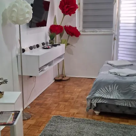 Aik Kula Appartement